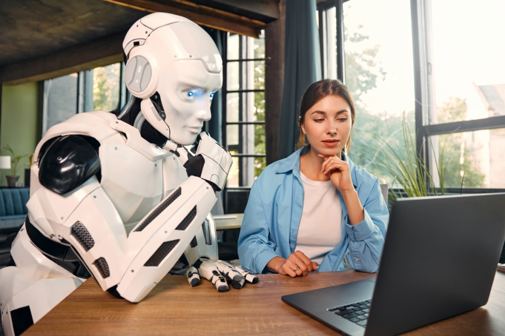 robot con muje trabajando